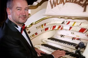 Chris Hopkins organist at the Blackpool Tower Ballroom